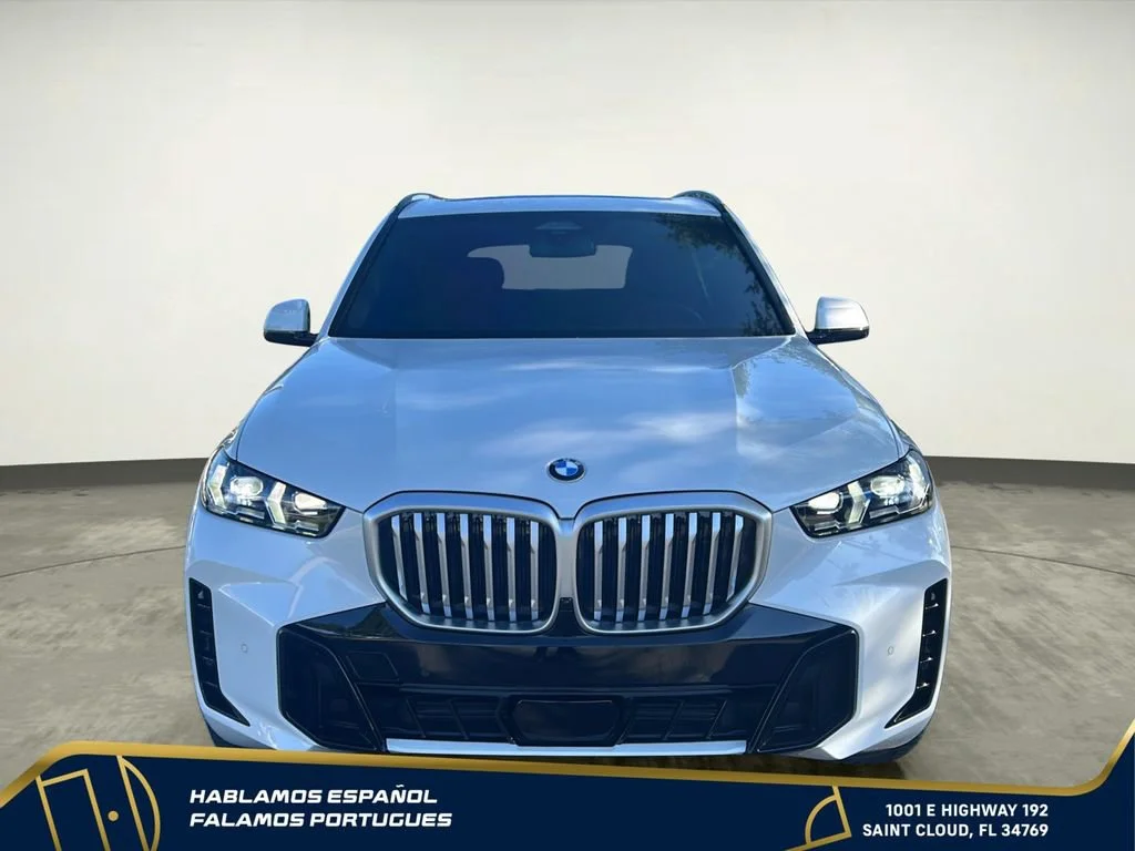 Used 2025 White BMW sDrive40i image 10