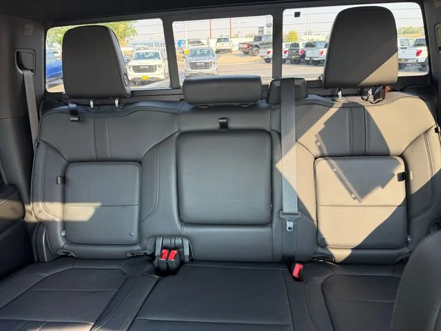 Used 2021 Black Chevrolet High Country image 22
