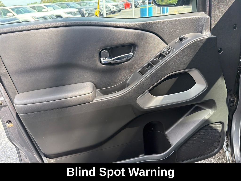 Used 2023 Gray Nissan SV image 12