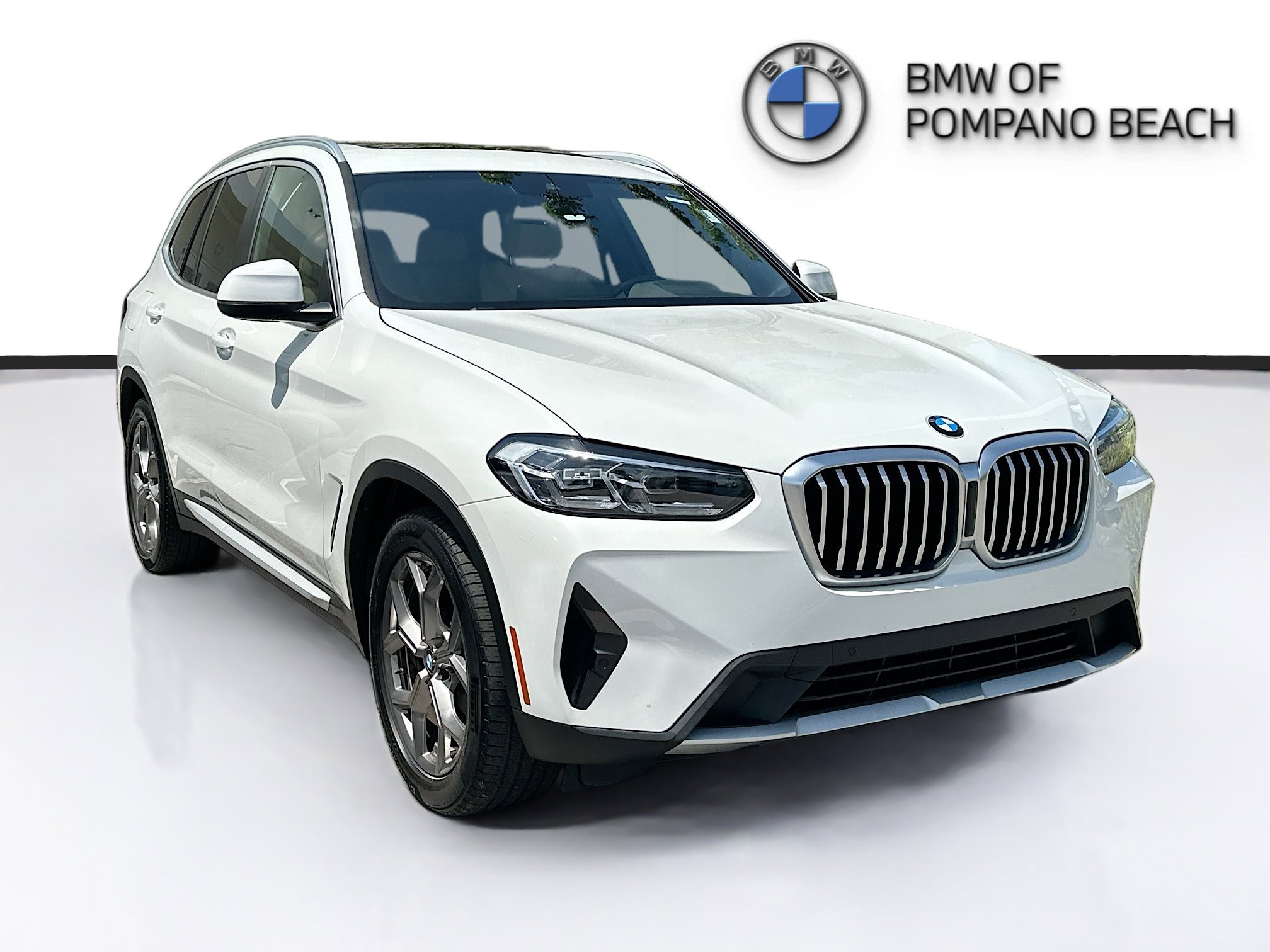 2022 BMW X3 sDrive30i's photo