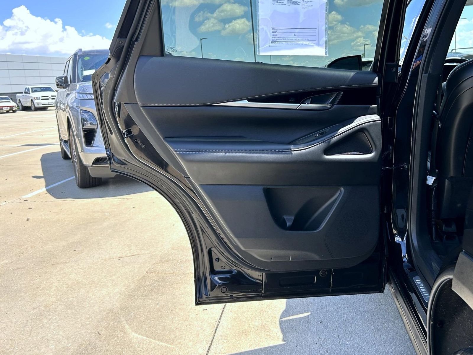 Used 2025 Black INFINITI PURE image 22
