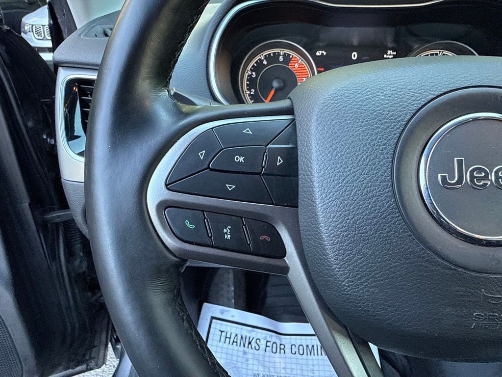 Used 2019 Gray Jeep Limited image 27
