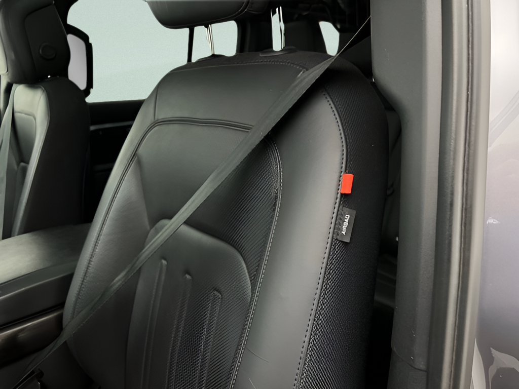 Used 2021  Land Rover X image 36