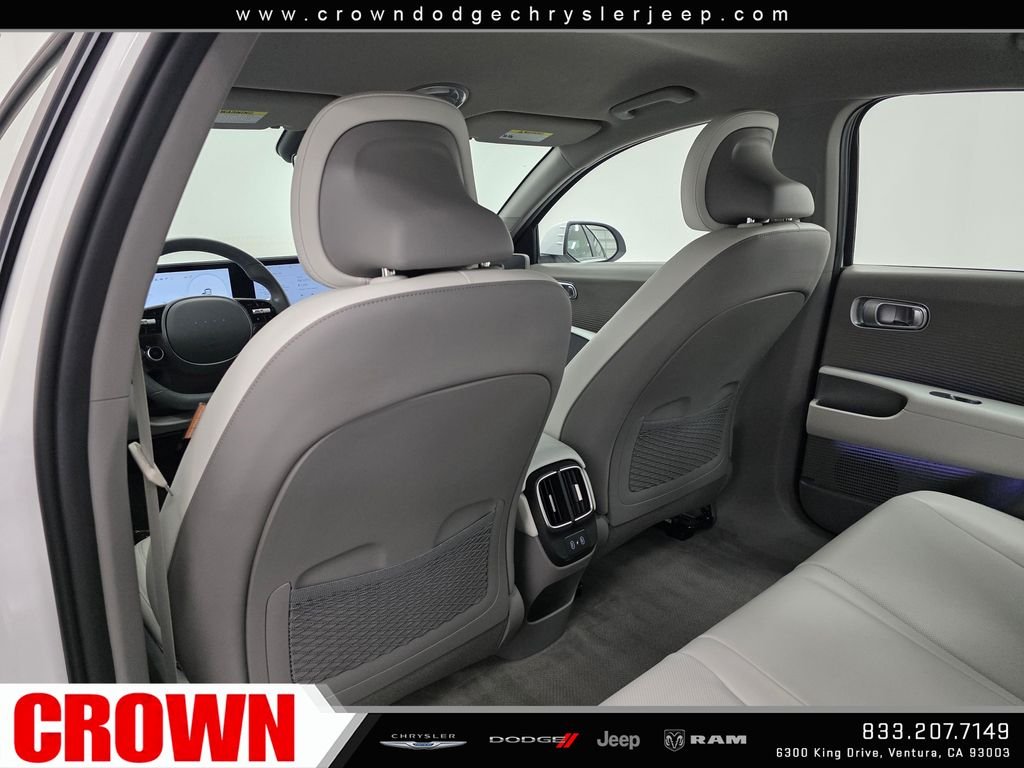 Used 2023 White Hyundai SEL image 19