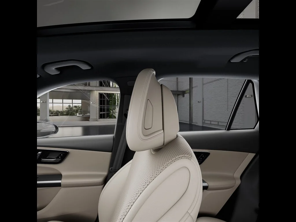 New 2026 Polar White Mercedes-Benz GLC 300 image 92