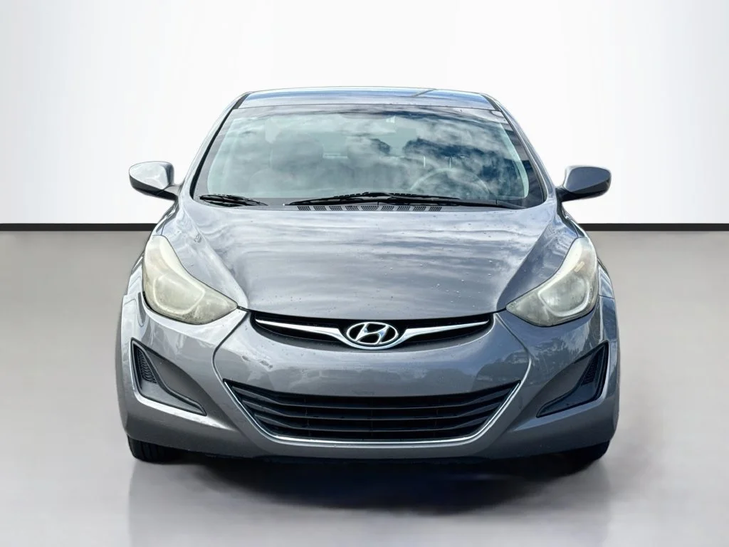 Used 2014 Harbor Gray Metallic Hyundai SE image 2