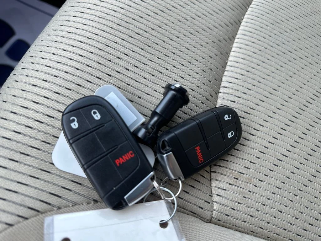 Used 2018 Blue Dodge SE image 32