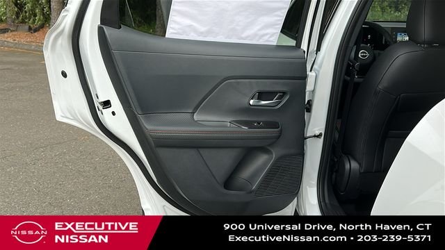 Used 2025 White Nissan SR image 21