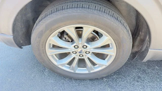 Used 2020 Gray Ford XLT image 11