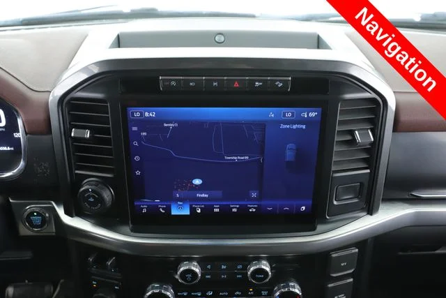 Used 2023 White Ford Lariat image 5