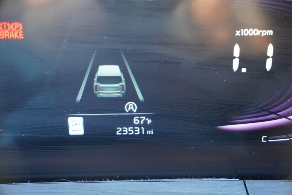 Used 2025 Panthera Metal Kia EX X-Line image 8