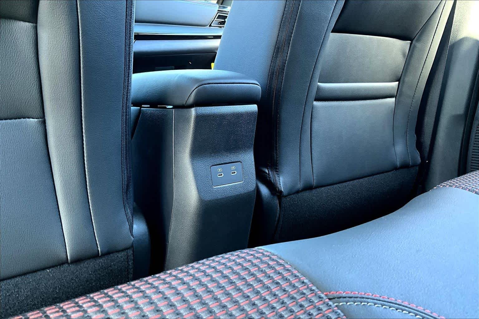 2026 Nissan KICKS SR - Photo 20