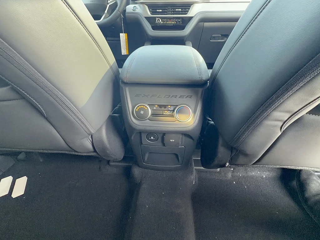 New 2026 Carbonized Gray Metallic Ford Active image 21