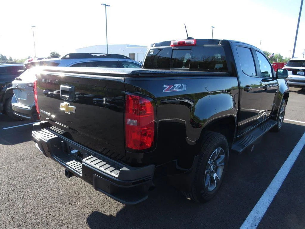 Used 2020 Black Chevrolet Z71 image 11
