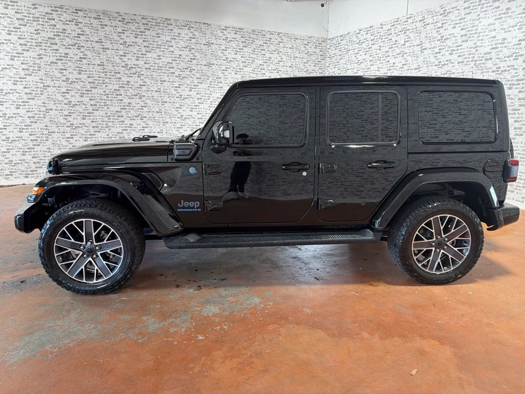 Used 2024 Black Clearcoat Jeep High Altitude 4xe image 4