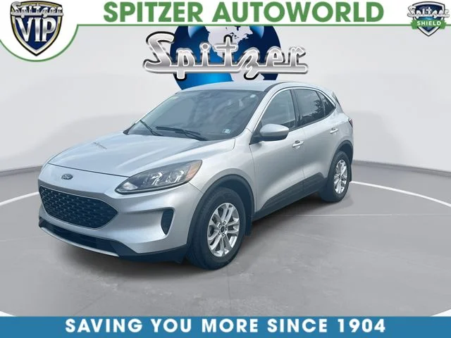Used 2020 Silver Ford SE image 4