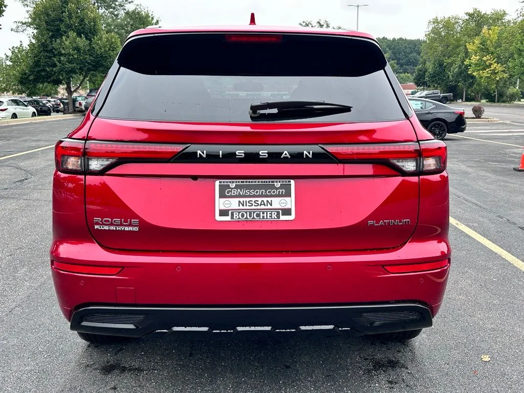 New 2026 Royal Red Nissan Platinum image 4
