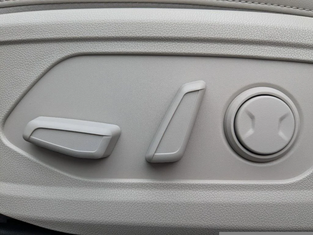 2025 Kia Sorento S - Photo 21