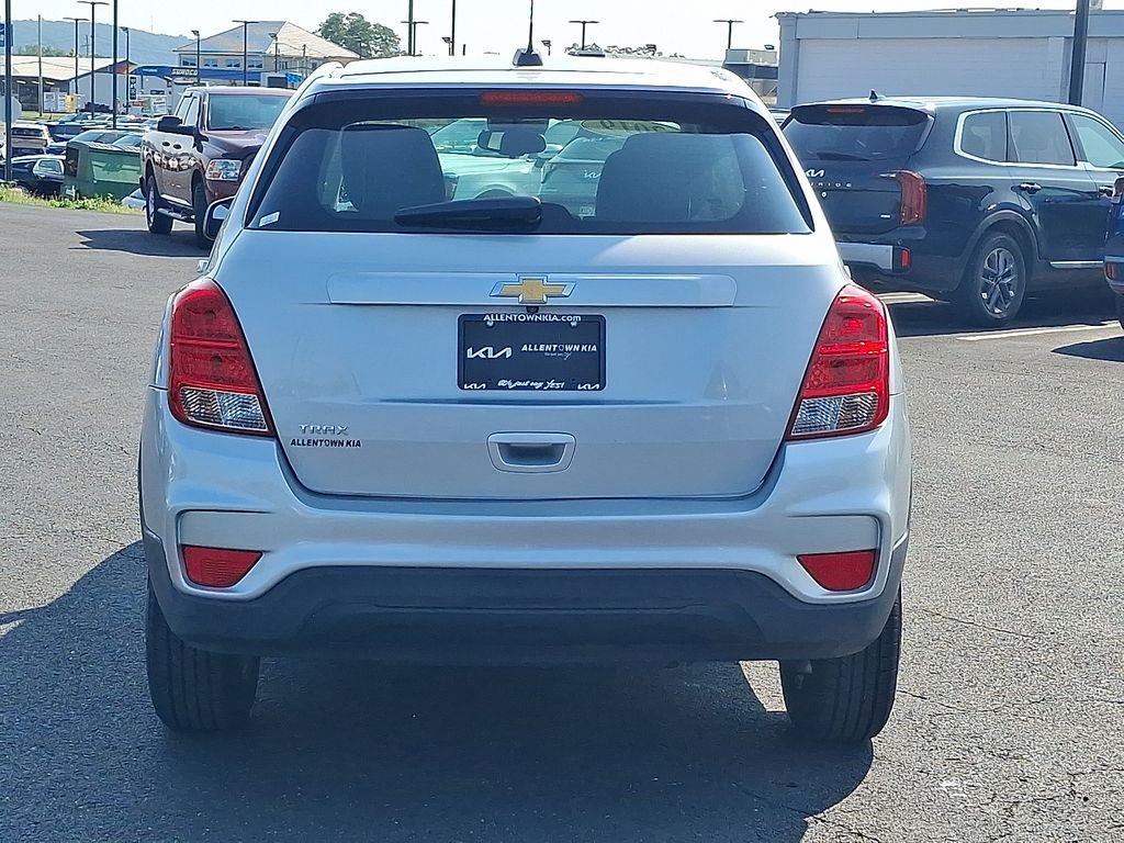 Used 2019 Silver Chevrolet LS image 5