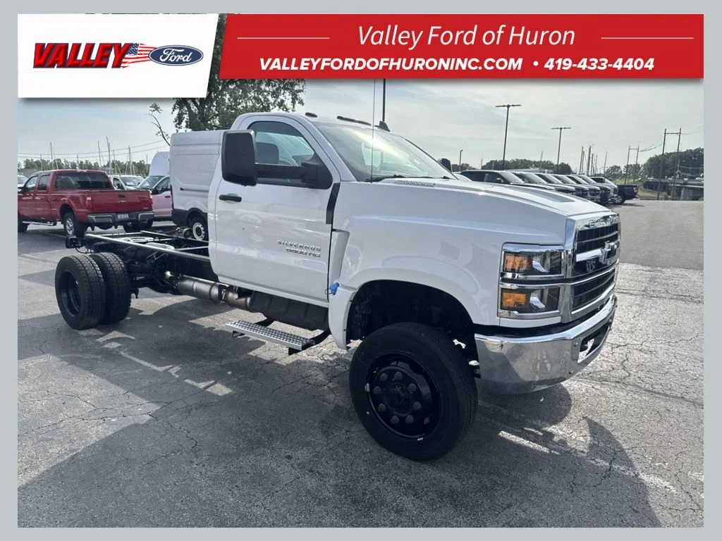 2024 Chevrolet Silverado 4500 Medium Duty Chassis Cab