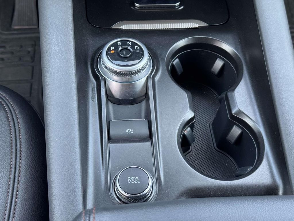 2025 Ford Explorer Active - Photo 6