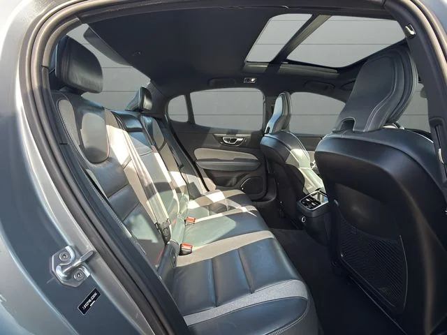 Used 2020 Gray Volvo T5 R-Design image 10