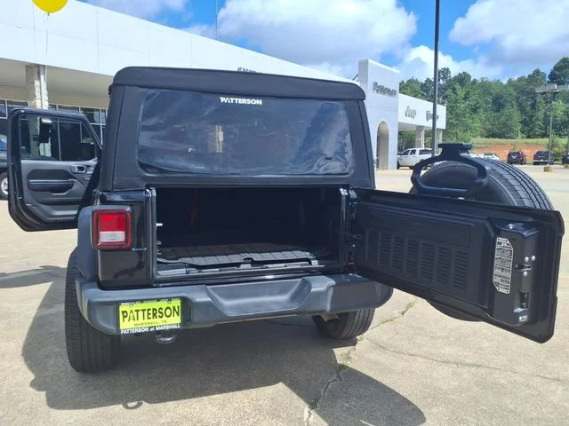 Used 2023 Black Jeep Sport S image 15
