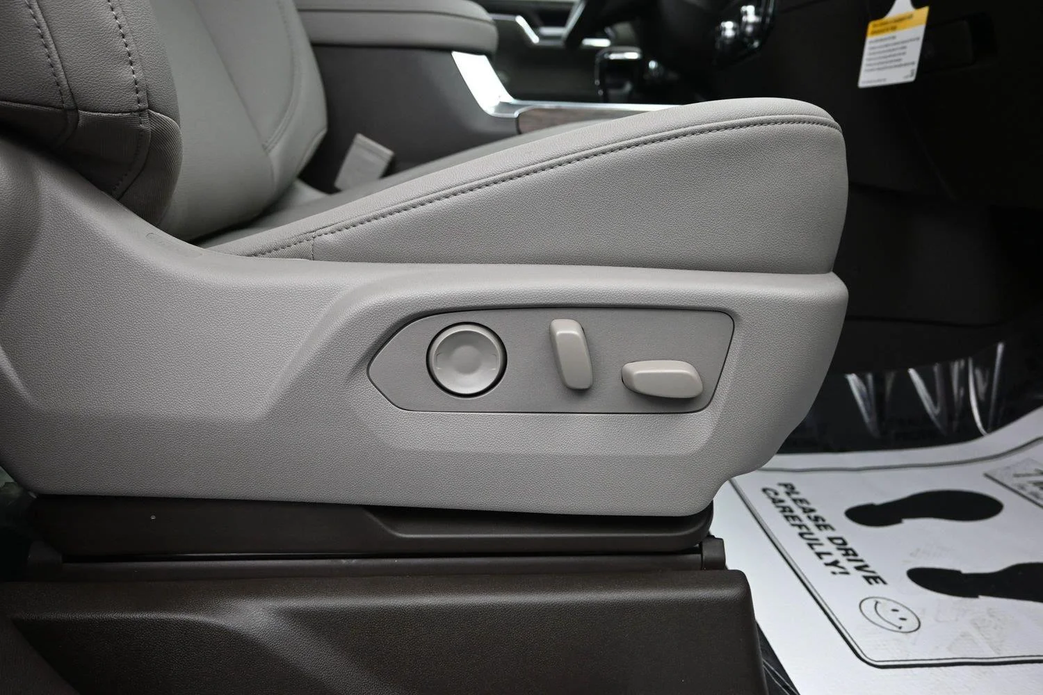 2026 GMC Sierra 1500 SLT - Photo 12