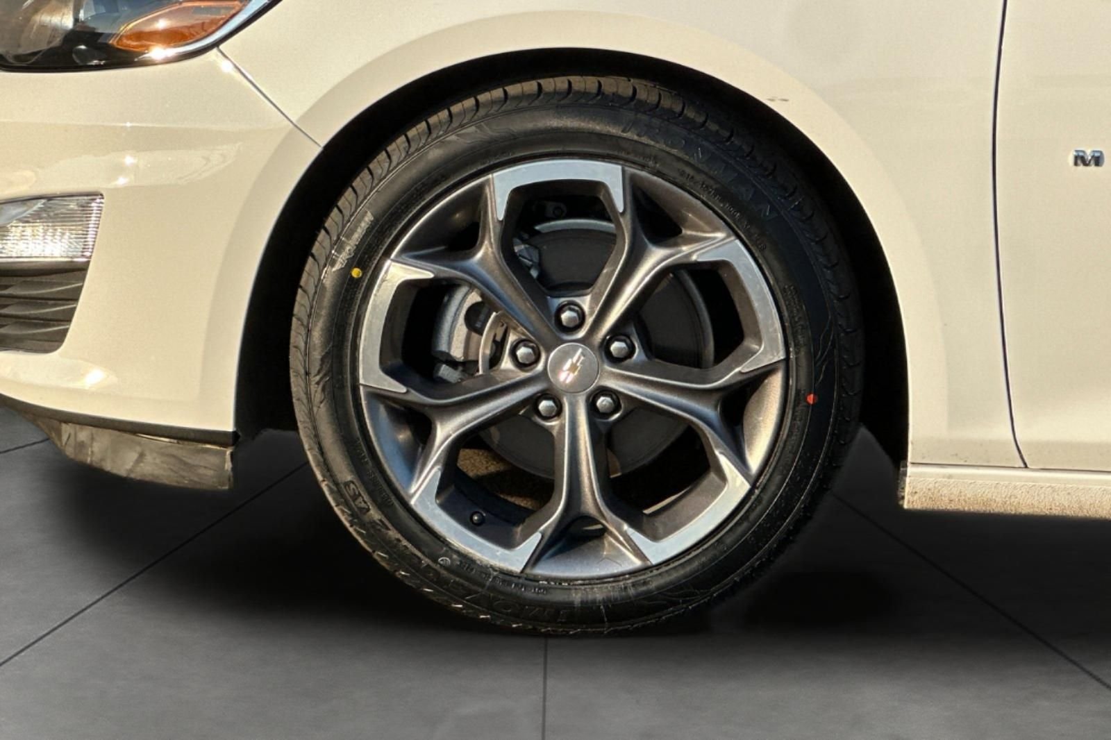 Used 2024 White Chevrolet LT image 30