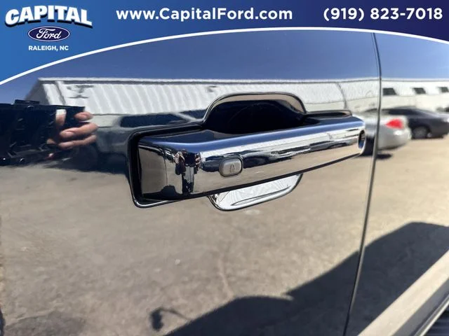 Used 2023  Ford XLT image 15