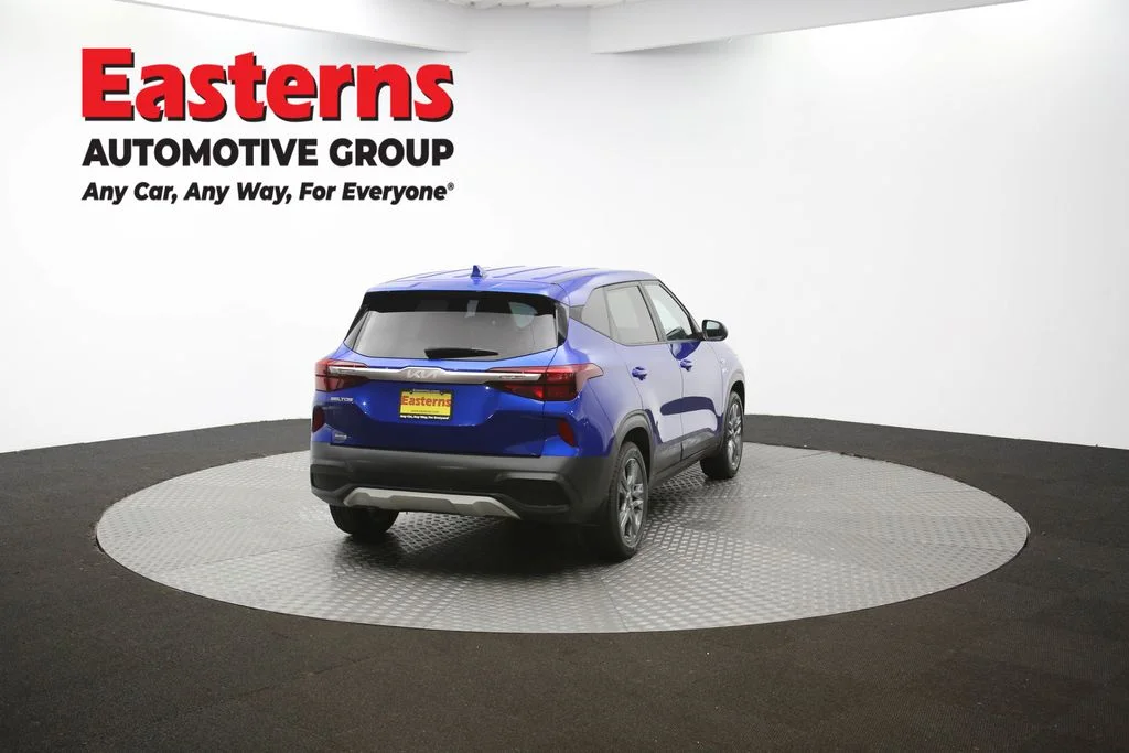 Used 2022 Blue Kia LX image 38