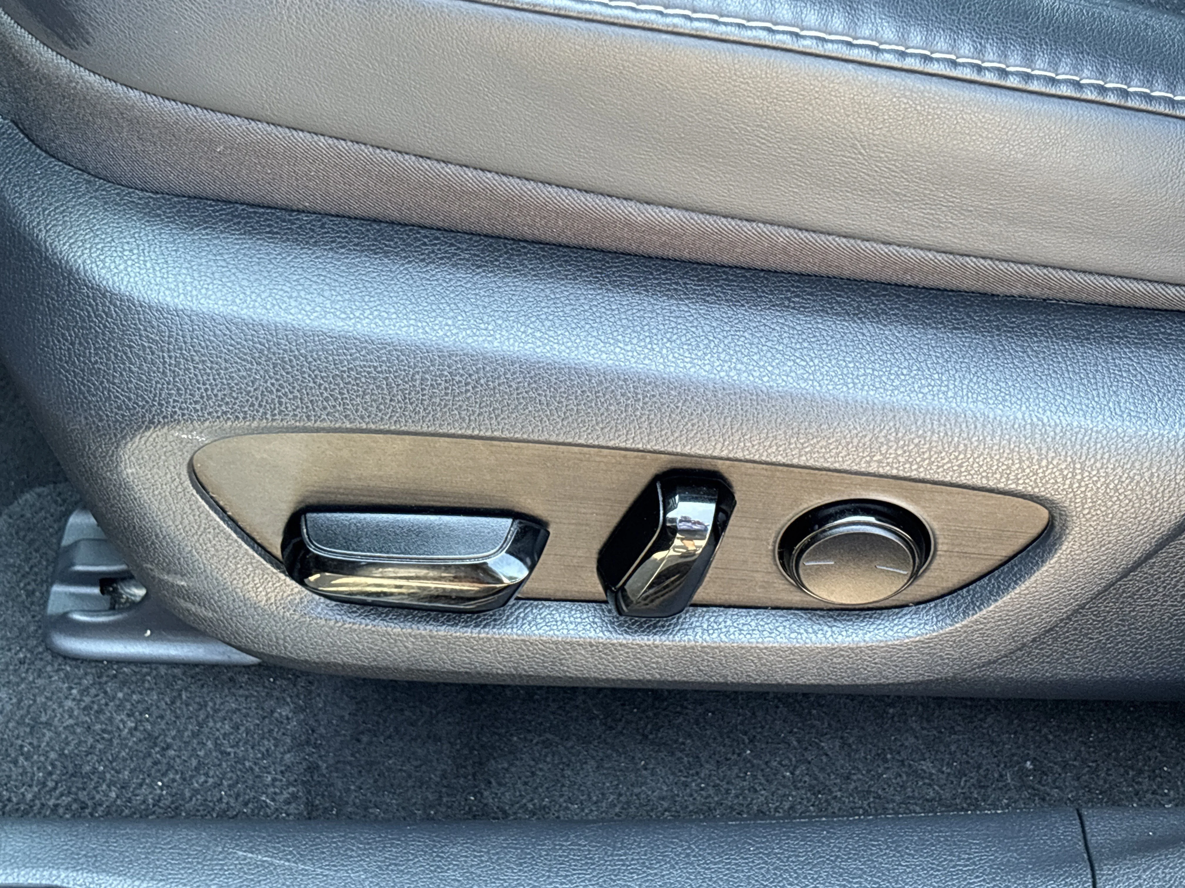 Used 2024 Caviar Lexus 350 image 18