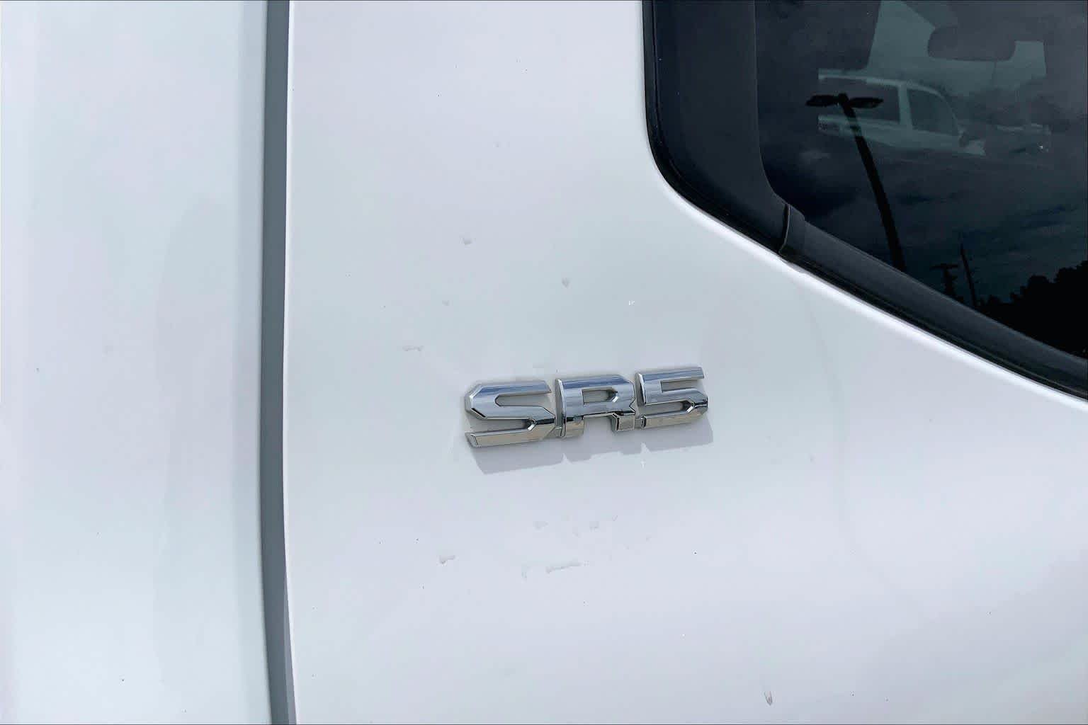 Used 2023 Ice Cap Toyota SR5 image 10