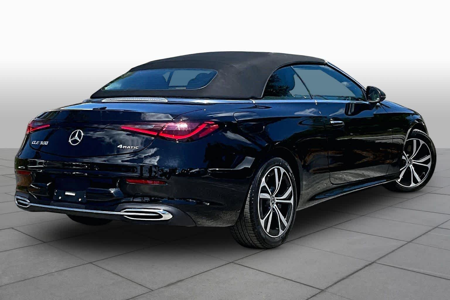Used 2025 Black Mercedes-Benz CLE 300 image 12