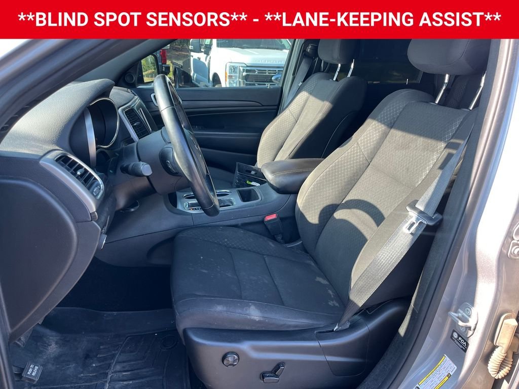 Used 2021 Billet Silver Metallic Clearcoat Jeep Laredo E image 6