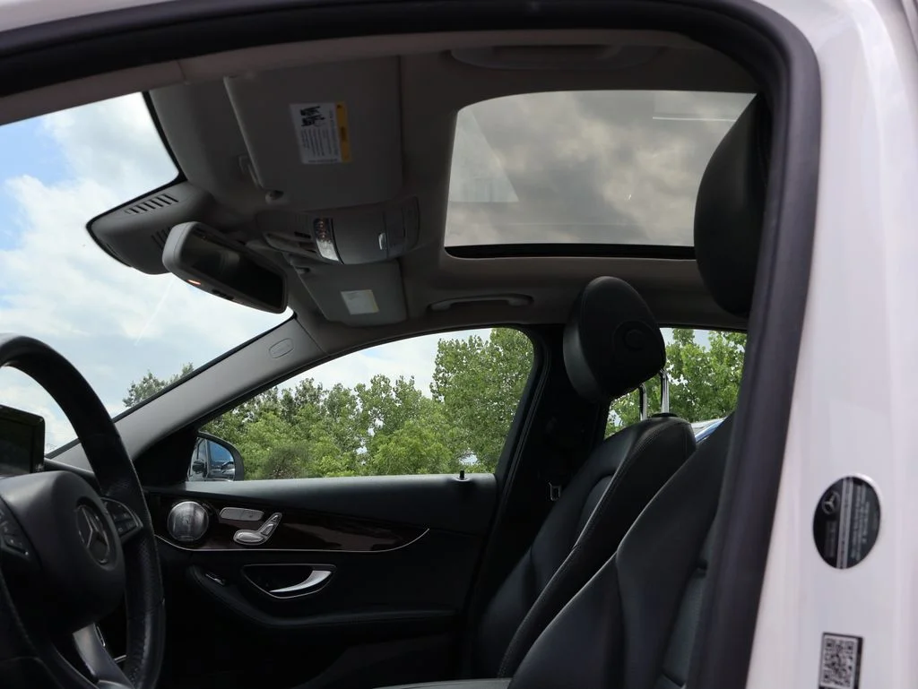 Used 2017 Polar White Mercedes-Benz C 300 image 19