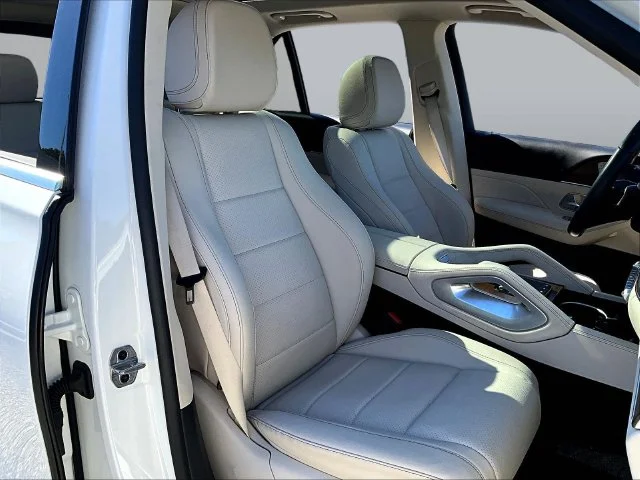Used 2025 White Mercedes-Benz GLE 350 image 32