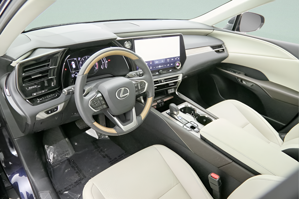Used 2024 Mica Lexus 350 Premium image 17