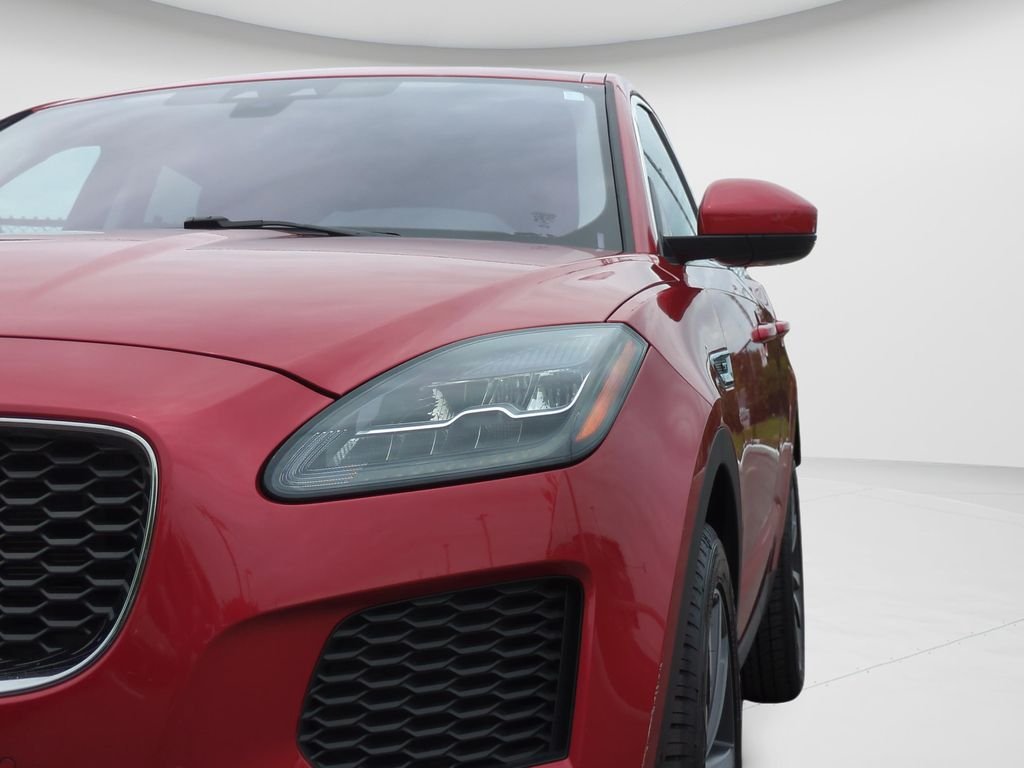 Used 2020  Jaguar SE image 26