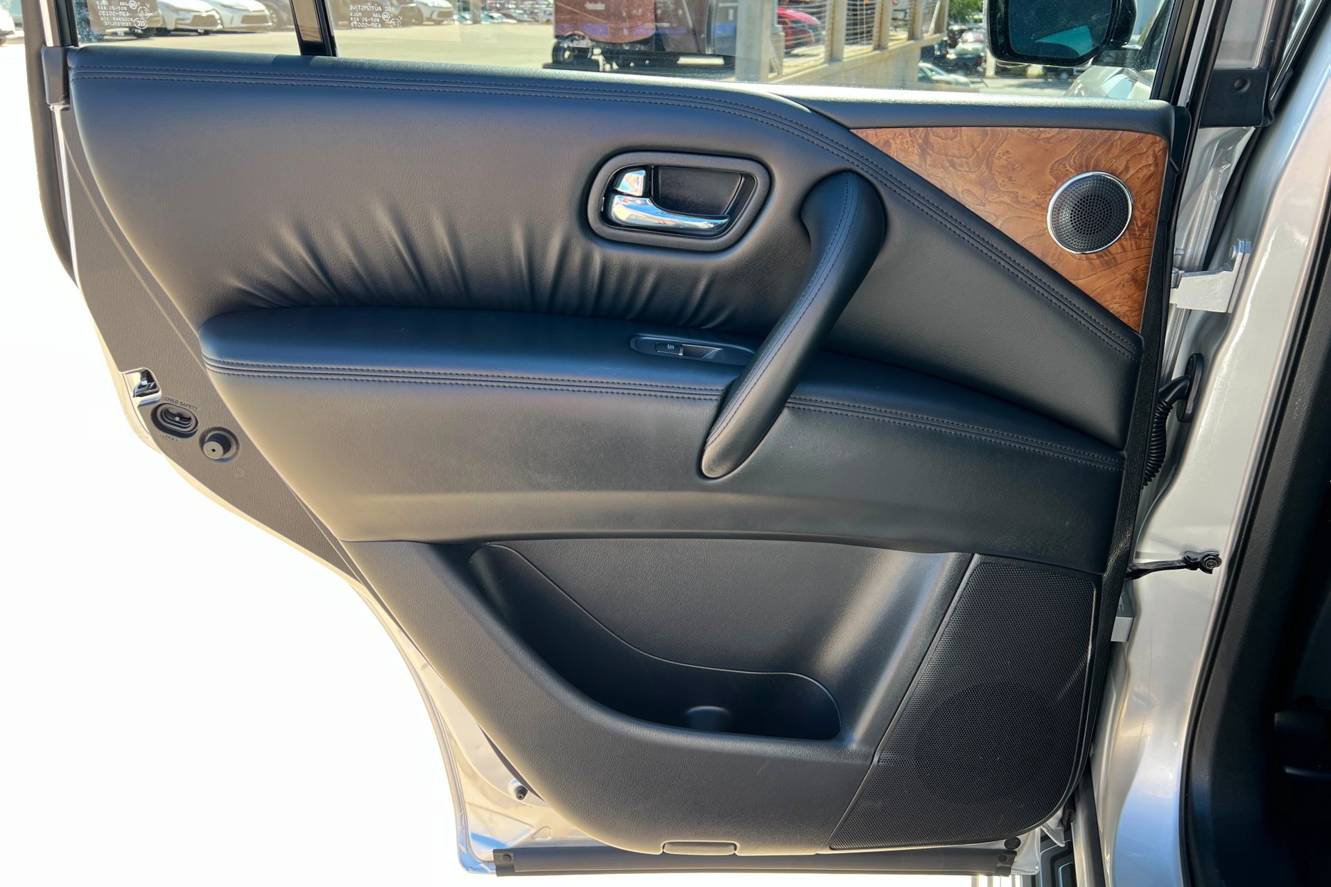 2023 Nissan Armada SL - Photo 19
