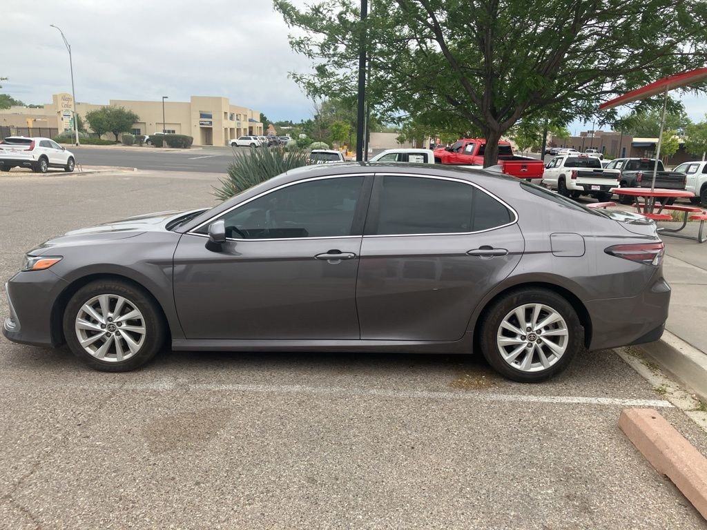 Used 2022 Gray Toyota LE image 9