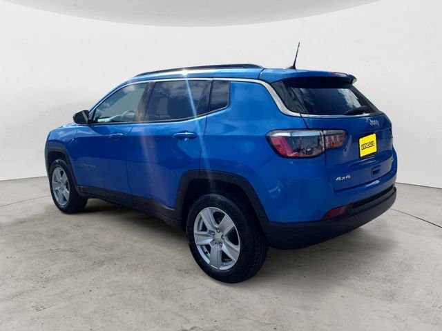 Used 2022 Blue Jeep Latitude image 3