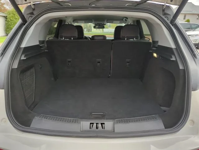 Used 2021 White Lincoln Standard image 5