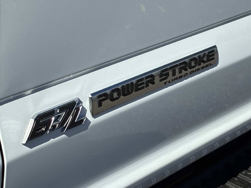 Used 2022 White Ford XL image 17