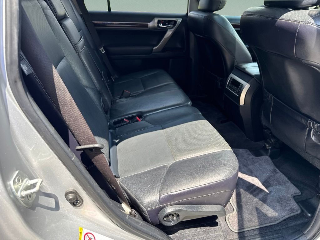 Used 2018 Silver Lexus 460 image 24