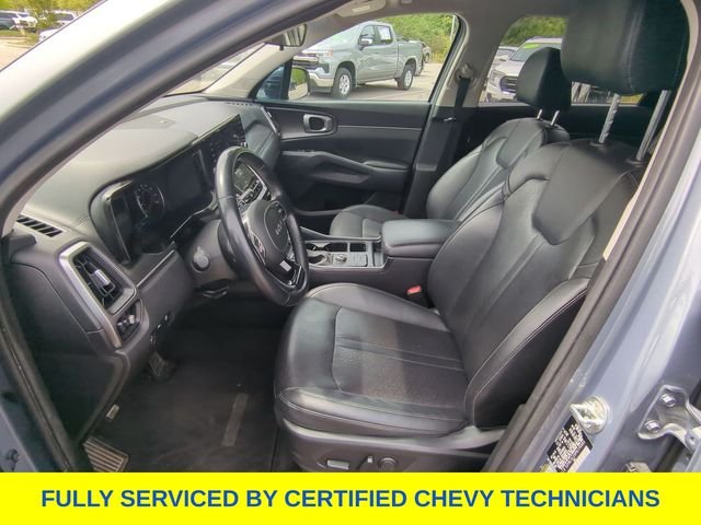 Used 2023 Silver Kia S image 25