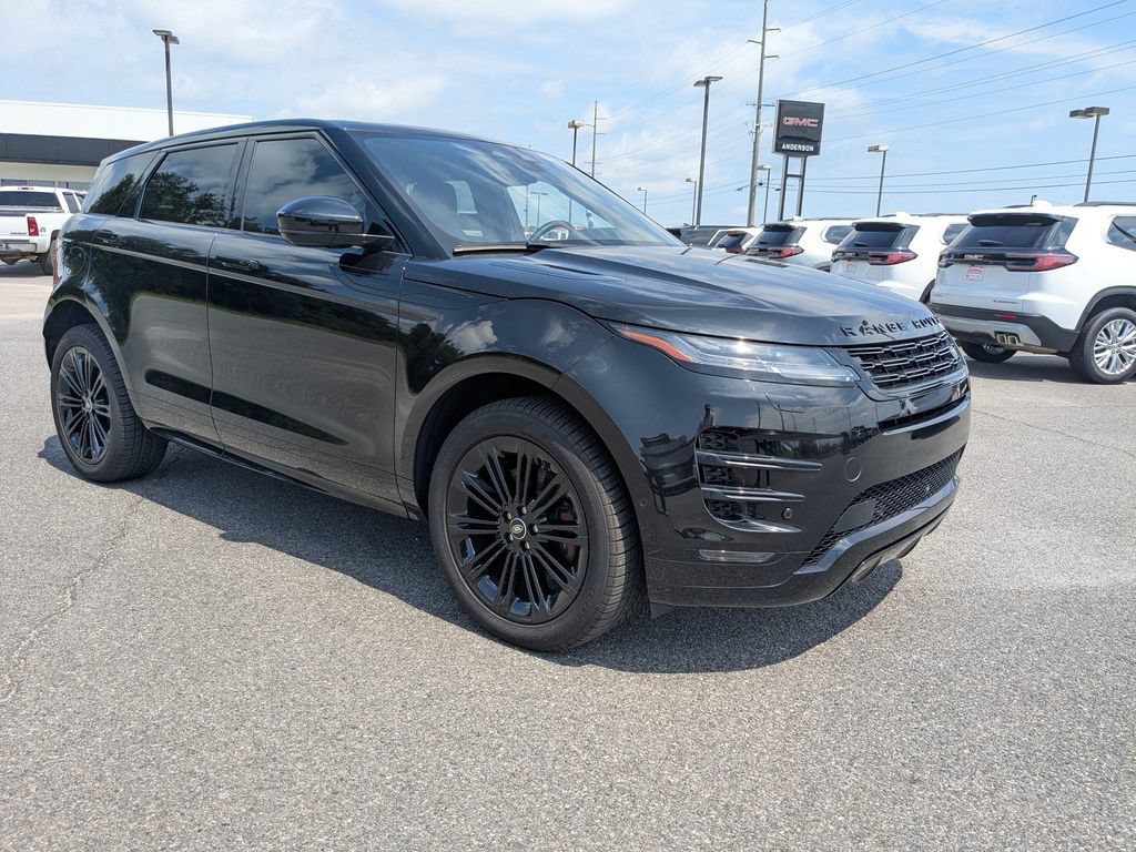 Used 2025 Black Land Rover Dynamic SE image 2