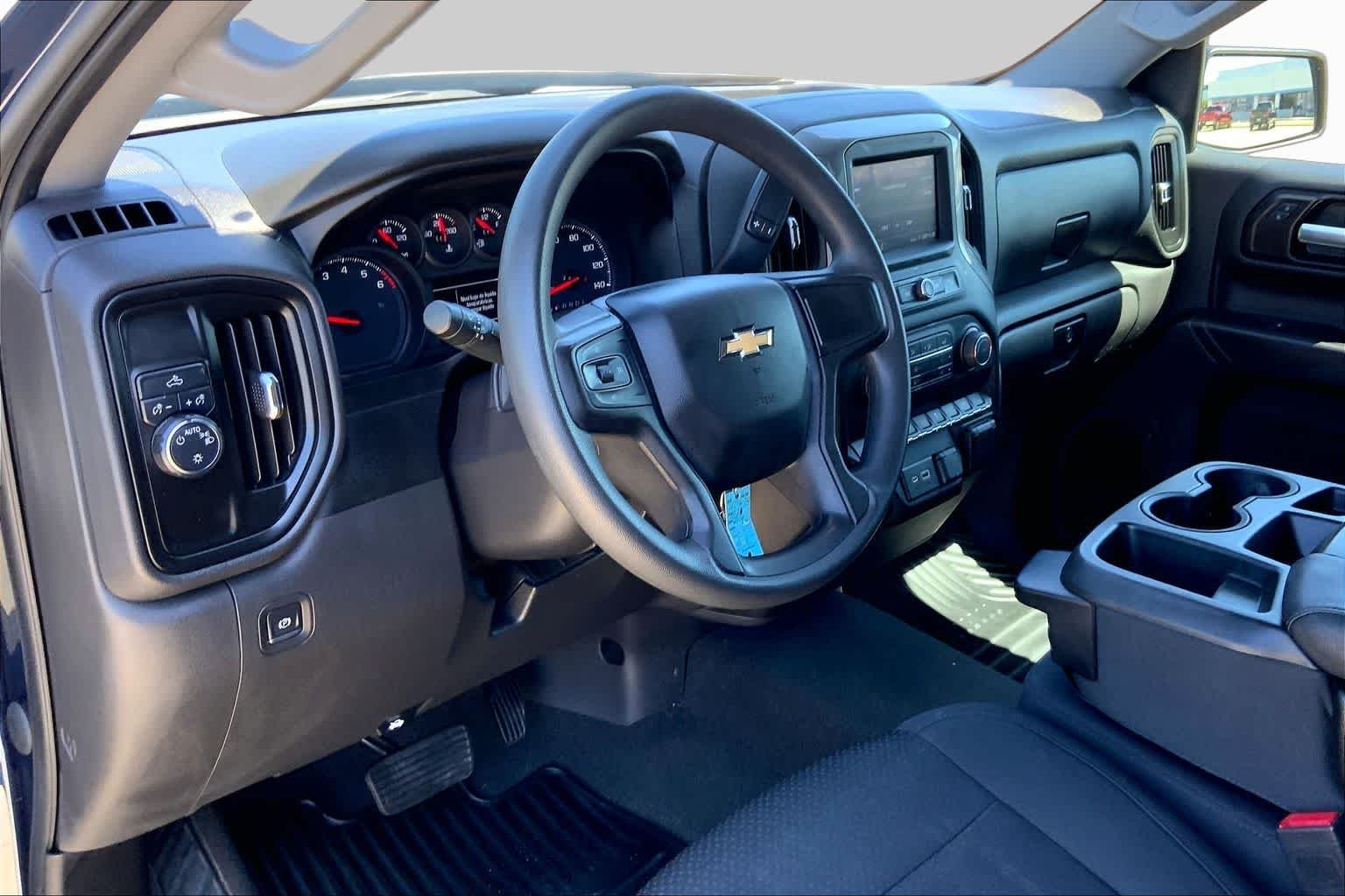 Used 2021 Northsky Blue Metallic Chevrolet Custom image 17