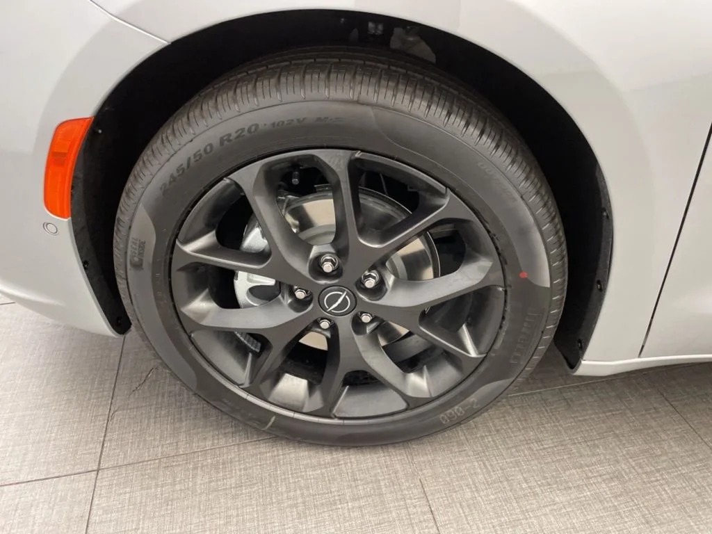 2026 Chrysler Pacifica Select - Photo 8