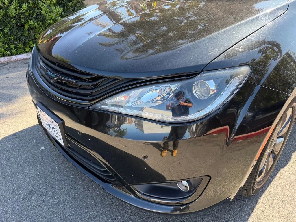 Used 2019 Black Chrysler Limited image 4